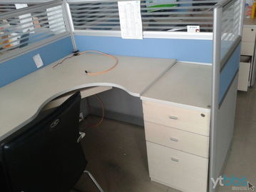 八成新辦公桌與辦公用品轉讓，低價處理，有圖有真相